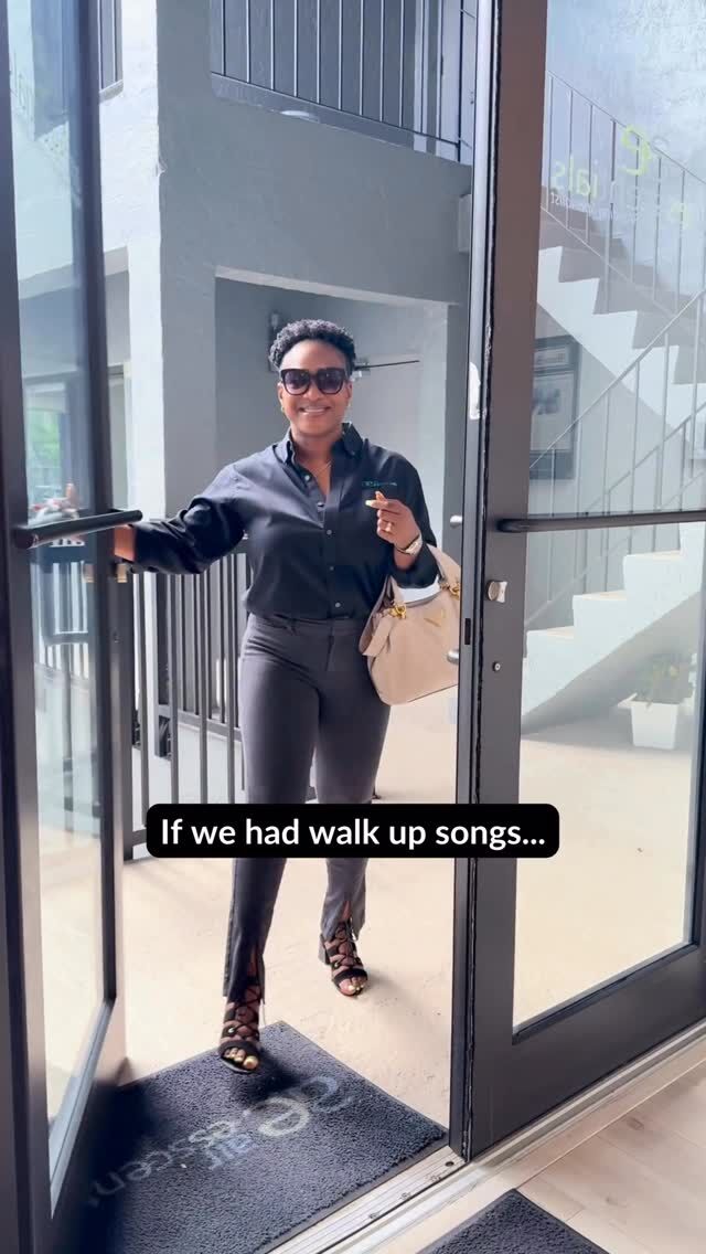 If we had walk up songs...

What’s your go-to pump-up song? Drop it below ⬇️🎶

#fyp #trending #corporatecomedy #officecomedy #ceocomedy #airesscentials